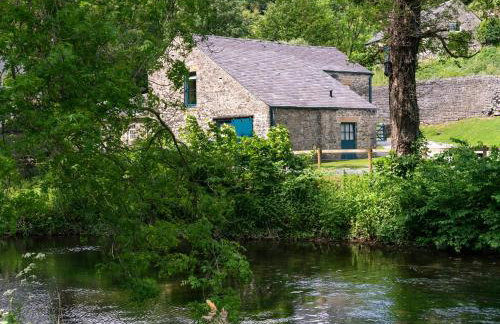 Kingfisher Cottage Upperdale Peak District - Photo 1