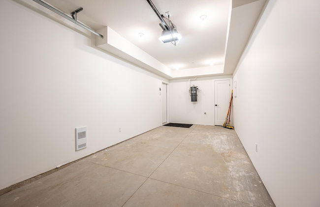 Grizzly Ridge Getaway Brand New, Hot Tub, Sleeps 11 - Photo 31