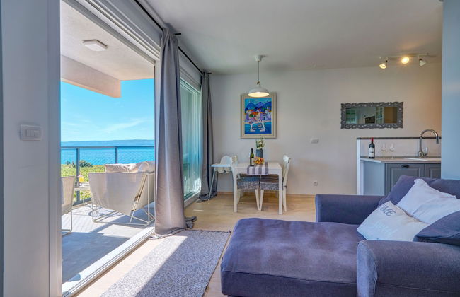 Luxury Seaside Apartment by Litto - Photo 28