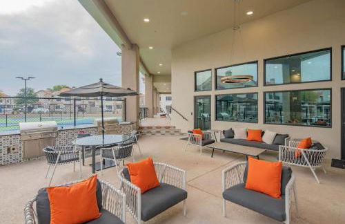 KingBed Golf Pickleball Pool Hot Tub Parking - Foto 45