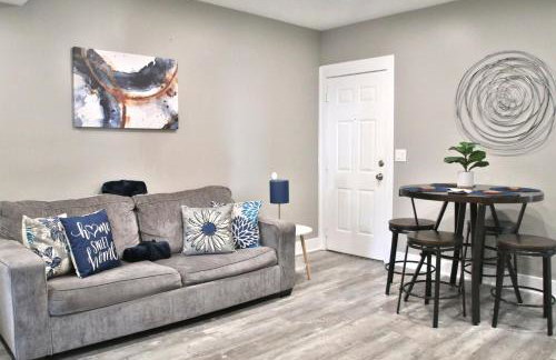 Updated Lakewood Retreat! - Foto 7