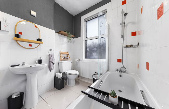 Elegant 1 Bdr Flat in Goodmayes w Free Parking - Foto 9