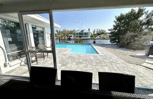 Blue Heron House, Private 4 BR Waterfront w Heated Pool and Fire Pit - Foto 24
