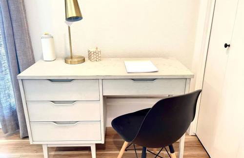 Fayetteville Retreat - Centrally located - Next to Washington Regional Hospital - Photo 35