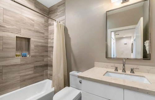 Stunning Living Near City Attractions - Foto 17