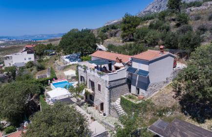Villa Don Dan, Private Pool, Sea Views Near Split - Photo 16