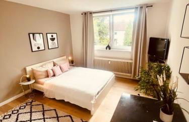 Ferienwohnung an der Uniklinik mit eigener Küche und renoviertem Badezimmer - Photo 14