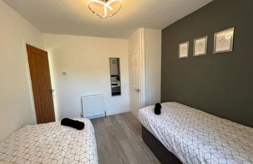 Cosy, Modern Home Near BHX, NEC and City Centre - Foto 33