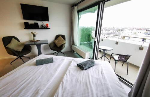 HH 06 by ROCKCHAIR - SUPERHOST Status - Modernes Apartment mit sonnigem Balkon & premium Boxspringbetten in Winterhude - Hamburg Top Geheimtipp - Foto 25