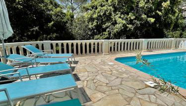 Haut de Villa - Proche plages, Piscine privée - Foto 3, sunbed