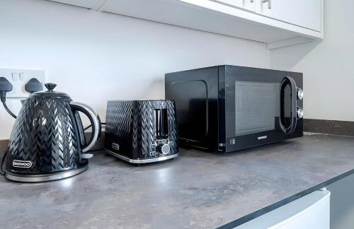 Stylish 3BR Derby Apartment - Sleeps 6, Central Location - Foto 37