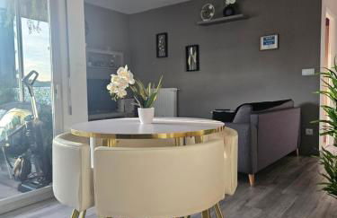 Idéal long séjour, Souvenirs de Provence,T2 classé, vue sur les montagnes, toutes commodités! - Foto 1