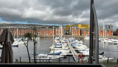 Water Front APT Walk to the Beach & City Centre - Foto 2