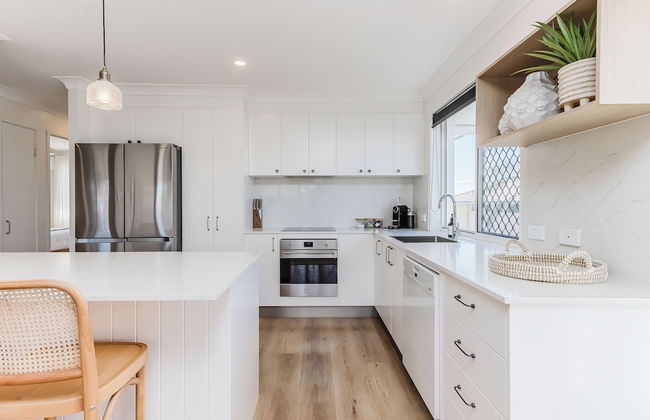 Blueberry Hill Beach House - Photo 6