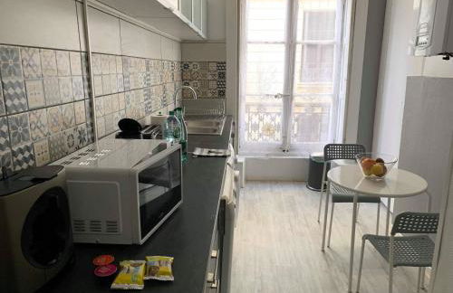 020 CHIC & COSY GRAND APPART 57m2 HYPERCENTRE WIFI SMART TV NETFLIX - Foto 31