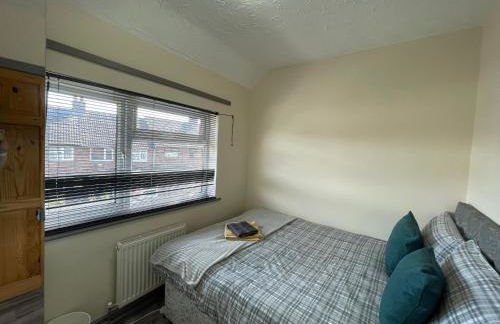 Charlesworth House - Photo 17