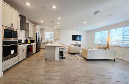 Beautiful Roseville Home - Quiet Neighborhood - Near Galleria Mall - Foto 1