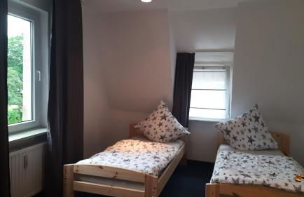 Ferienwohnung Niesner Mitten in Sterkrade Oberhausen nah am Westfield Centro - Foto 12