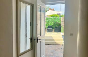 Corner House- hot tub and outdoor fireplace - Foto 30