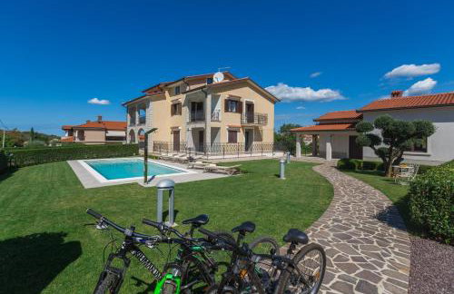 Apartment Mihael with pool and beautiful garden - Foto 29