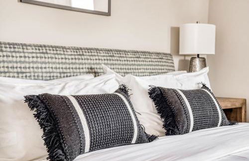 CozySuites Music Row Spacious 2BR with free parking 01 - Foto 13