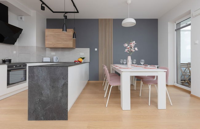 Warsaw Apartment With Parking by Renters - Foto 11