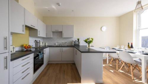 Hereford City Centre - Apartment 5, Isabella House - Modern Apartment In The Heart of The City - Sleeps 6 Guests - Hosted by RENTMYHOUSE - Foto 3
