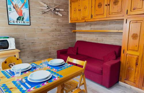 Near the Cable Cars with Views of the Lake - Foto 12