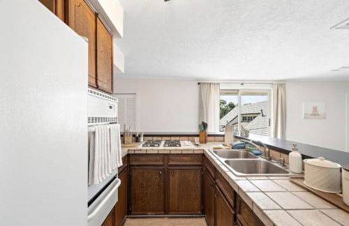 Sprawling estate with private pool and game room and guest house - Foto 24