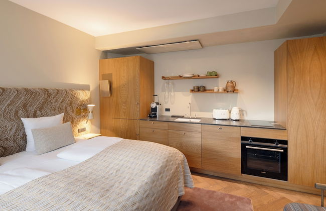 Hypernym Hotel & Suites - Photo 10