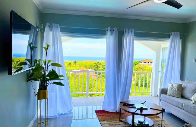 Charming Sea View Town House Chef Driver Optional - Photo 2