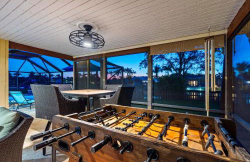 VacationSunwind Delray home! Water Front Pool Dock near Beach - Foto 33