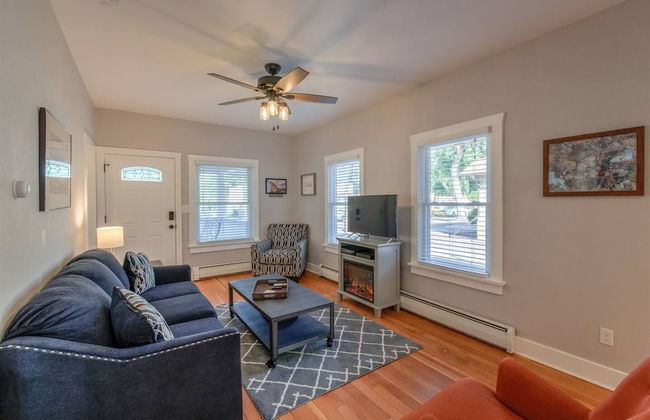 Couple's Mountain Getaway Close to Everything! - Foto 26