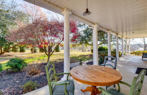 Historic Farmhouse with Modern Amenities and Hot Tub - Foto 3