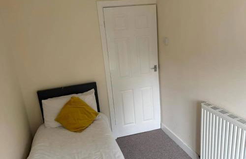 Tranquil Wolves Retreat with 4 Bedrooms - Foto 25