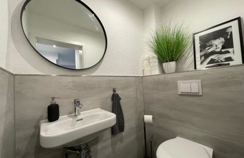 Gleis 11 - kontaktloser 24-7 Check-I, Boxpringbett, W-LAN & Parkplatz kostenlos - Foto 9