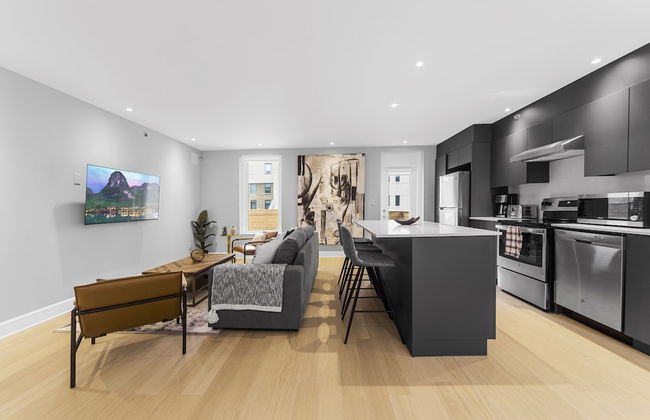 Elegant Suites De La Montagne- Dtwn Mtl - Photo 25