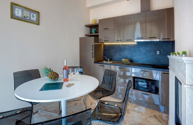 Venera & Anastasia Palace Apartments - Photo 15