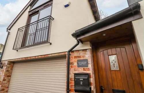 The Coach House - Photo 2