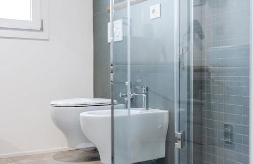 Smart House - Free WiFi & Air Conditioning - Photo 16