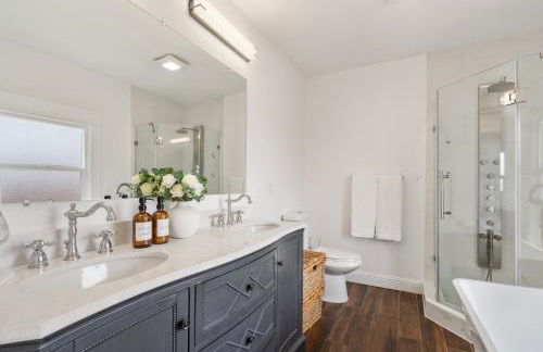 Northwest Retreat with Cedar Hot Tub - Foto 32