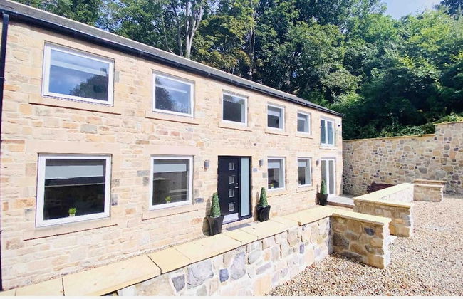 Exclusive 4-bed House 10 Minutes From Newcastle - Photo 16