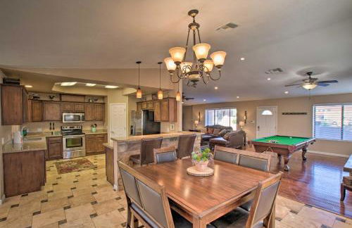 Group Getaway with Pool and Putting Green in Glendale - Foto 9