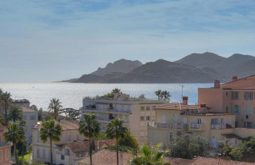 FRGK Fauvettes 1BDR Terrace, Parking, AC & Ultra-Fast Wi-Fi - Photo 21
