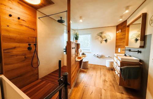 Schäfers - Ihr Wohlfühlort - Hochwertige Ausstattung, Naturgrundstück mit Bachlauf, Terrassen, WLAN, Parken - an 2 Seen bei Leipzig - Foto 31