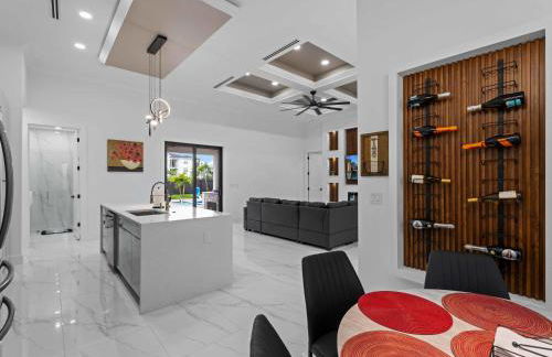 Brand-New - Contemporary Gem-Pool Game Room BBQ - Foto 14