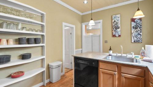 The Zinnia Victorian Charm with Mountain Views - Foto 4