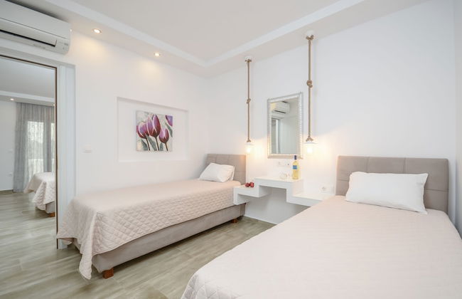 Sun Beach Hotel - Photo 13