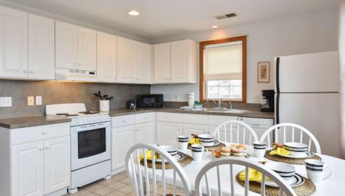 12215 - Beautiful Views of Cape Cod Bay Access to Private Beach Easy Access to P-Town - Foto 5