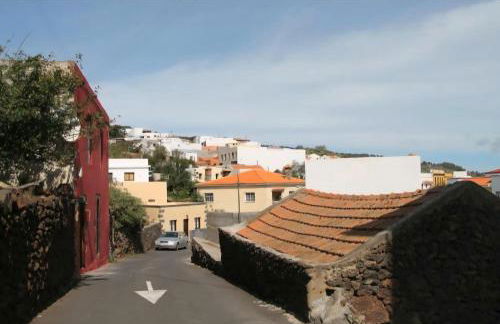 Casa Poesía de El Hierro - Poetry House of El Hierro, situated in the center of El Pinar - Foto 26